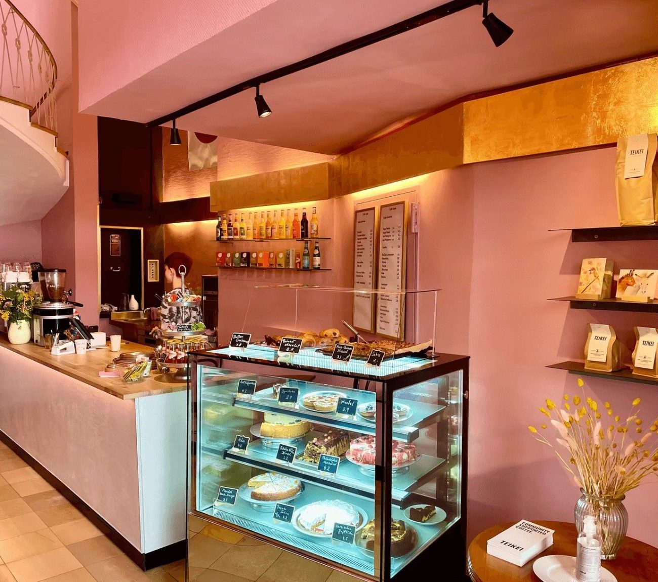 Cafe Leye